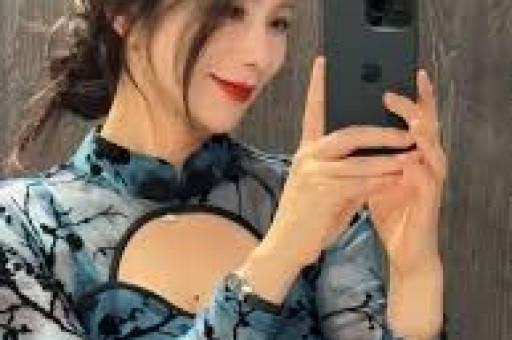 檀健次人设崩塌向女网红示弱频送红包风波后复出现场彻底失控
